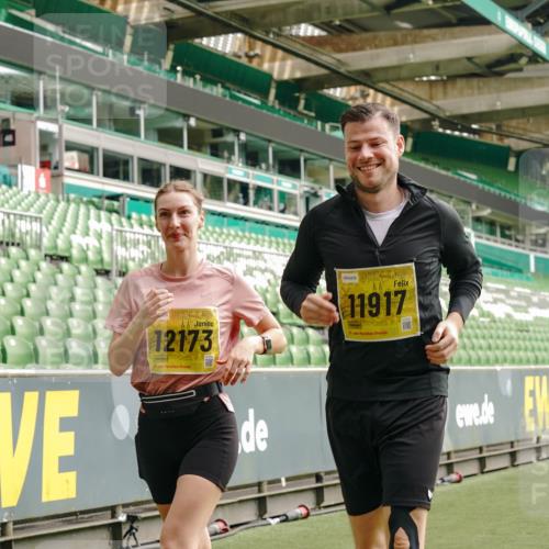 13.09.2026 - 21. swb-Marathon Bremen Michael Burmester http://msf.ph/oto/10418113 13.09.2026 10:42:58 Laufen im Stadion 10002, 10004, 10005, 10148, 10271, 10303, 10330, 10335, 10361, 10362, 10395, 10396, 10402, 10422, 10461, 10462, 10474, 10490, 10491, 10519, 10546, 10547, 10557, 10572, 10605, 10606, 10665, 10752, 10773, 10776, 10784, 10805, 10854, 10880, 10889, 10899, 10900, 10909, 10963, 10977, 11026, 11027, 11041, 11078, 11084, 11085, 11090, 11097, 11098, 11140, 11173, 11192, 11217, 11264, 11274, 11333, 11337, 11448, 11456, 11461, 11482 meine-sportfotos.de