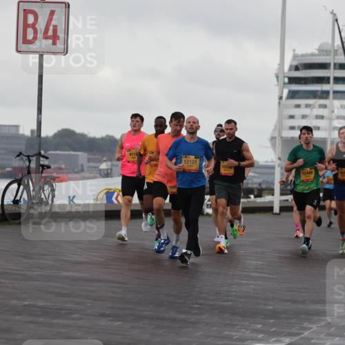 13.09.2026 - Kiel Lauf Andreas Tolksdorf http://msf.ph/oto/10418310 13.09.2026 10:56:57 Kiellinie 4, 4114, 12121, 10208, 12449, 82, 8371, 2562 meine-sportfotos.de