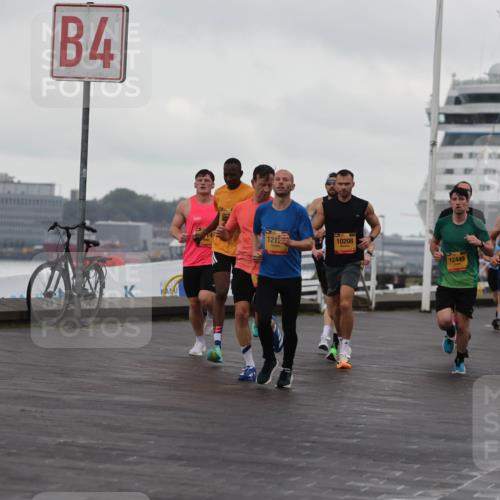 13.09.2026 - Kiel Lauf Andreas Tolksdorf http://msf.ph/oto/10418332 13.09.2026 10:56:57 Kiellinie 930, 4, 121, 10208, 12449, 8371, 2565, 2562 meine-sportfotos.de