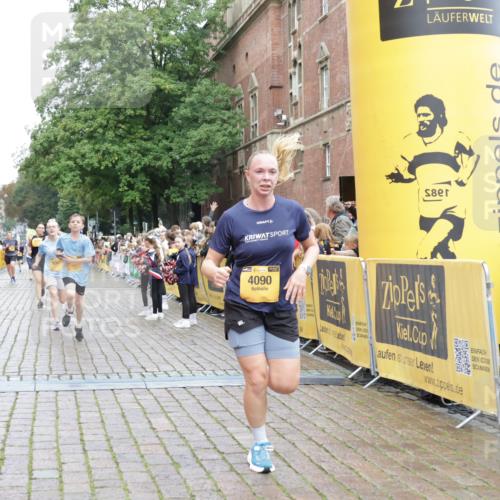 13.09.2026 - Kiel Lauf Yannick Fuchs http://msf.ph/oto/10418403 13.09.2026 09:39:47 Ziel 2510, 4090, 4605, 4862, 8620, 9367, 9782, 10303, 10769, 12172, 3522, 4104, 5272, 5398, 5869, 7216, 7431, 8591, 8807, 9351, 9444, 12682, 12833, 1120, 2123, 3416, 5946, 6209, 10031, 11034, 20, 1927, 5869, 7431, 12496, 12682 meine-sportfotos.de