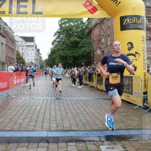 13.09.2026 - Kiel Lauf Yannick Fuchs http://msf.ph/oto/10418418 13.09.2026 09:39:47 Ziel 2510, 4090, 4605, 4862, 8620, 9367, 9782, 10303, 10769, 12172, 3522, 4104, 5272, 5398, 5869, 7216, 7431, 8591, 8807, 9351, 9444, 12682, 12833, 1120, 2123, 3416, 5946, 6209, 10031, 11034, 20, 1927, 5869, 7431, 12496, 12682 meine-sportfotos.de