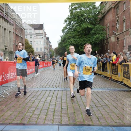 13.09.2026 - Kiel Lauf Yannick Fuchs http://msf.ph/oto/10418442 13.09.2026 09:39:49 Ziel 2123, 2510, 4090, 4605, 4862, 8620, 9367, 9782, 10031, 10769, 11034, 12172, 3522, 4104, 5272, 5398, 5869, 7216, 7431, 8591, 8807, 9351, 9444, 10303, 12833, 1120, 3416, 5081, 5946, 6209, 12715, 20, 5272, 5398, 5869, 7431, 12496, 12682, 12833 meine-sportfotos.de