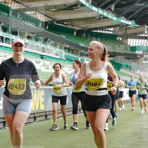 13.09.2026 - 21. swb-Marathon Bremen Michael Burmester http://msf.ph/oto/10418462 13.09.2026 10:43:10 Laufen im Stadion 10002, 10004, 10005, 10148, 10271, 10303, 10325, 10330, 10335, 10361, 10362, 10395, 10396, 10402, 10459, 10461, 10462, 10474, 10490, 10491, 10513, 10519, 10546, 10557, 10572, 10605, 10606, 10665, 10752, 10773, 10784, 10805, 10854, 10880, 10882, 10899, 10900, 10909, 10963, 10977, 11026, 11027, 11041, 11078, 11084, 11085, 11090, 11097, 11098, 11140, 11173, 11192, 11217, 11264, 11274, 11333, 11337, 11448, 11456, 11461, 11482 meine-sportfotos.de