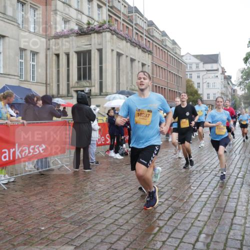 13.09.2026 - Kiel Lauf Yannick Fuchs http://msf.ph/oto/10418463 13.09.2026 10:50:35 Ziel 395, 576, 807, 952, 1124, 1737, 1904, 1921, 2521, 2530, 3032, 3737, 3769, 3929, 4875, 4922, 5100, 5549, 5800, 6666, 6864, 7229, 7266, 7520, 8086, 8131, 8365, 8768, 9013, 9148, 9433, 9434, 10192, 10391, 10486, 11080, 12092, 12429, 12602, 124, 177, 213, 274, 706, 707, 723, 835, 1008, 1057, 1154, 1401, 1779, 1980, 2709, 2901, 3214, 3216, 3436, 3737, 3769, 3889, 4270, 4317, 4714, 4743, 5394, 5438, 5456, 5804, 6127, 6248, 6250, 6445 meine-sportfotos.de