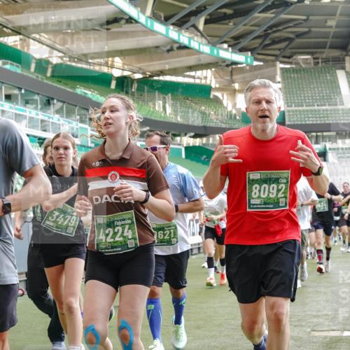 13.09.2026 - 21. swb-Marathon Bremen Michael Burmester http://msf.ph/oto/10418525 13.09.2026 13:20:36 Laufen im Stadion 333, 464, 512, 620, 704, 782, 938, 1066, 1129, 1156, 1158, 1177, 1316, 1409, 1439, 1446, 1676, 1697, 1756, 1808, 1815, 1846, 1916, 2010, 2028, 2064, 2139, 2201, 2240, 2258, 2278, 2315, 2349, 2394, 2395, 2414, 2417, 2437, 2501, 2519, 2533, 2551, 2588, 2626, 2689, 2694, 2695, 2702, 2703, 2722, 2736, 2756, 2793, 2843, 2886, 3004, 3010, 3017, 3018, 3031, 3035, 3036, 3037, 3046, 3059, 3070, 3074, 3102, 3116, 3139, 3144, 3243, 3263, 3264, 3310, 3315 meine-sportfotos.de