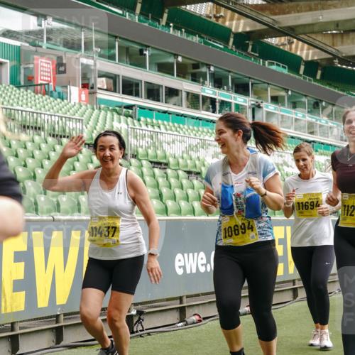 13.09.2026 - 21. swb-Marathon Bremen Michael Burmester http://msf.ph/oto/10418530 13.09.2026 10:43:13 Laufen im Stadion 10002, 10004, 10005, 10148, 10271, 10303, 10325, 10330, 10335, 10361, 10362, 10395, 10396, 10402, 10459, 10474, 10490, 10491, 10513, 10519, 10546, 10557, 10572, 10605, 10606, 10665, 10752, 10756, 10773, 10784, 10805, 10854, 10880, 10882, 10899, 10900, 10909, 10963, 10977, 10997, 11026, 11027, 11041, 11078, 11084, 11085, 11090, 11097, 11098, 11140, 11173, 11192, 11217, 11264, 11274, 11333, 11337, 11448, 11456, 11461, 11482 meine-sportfotos.de
