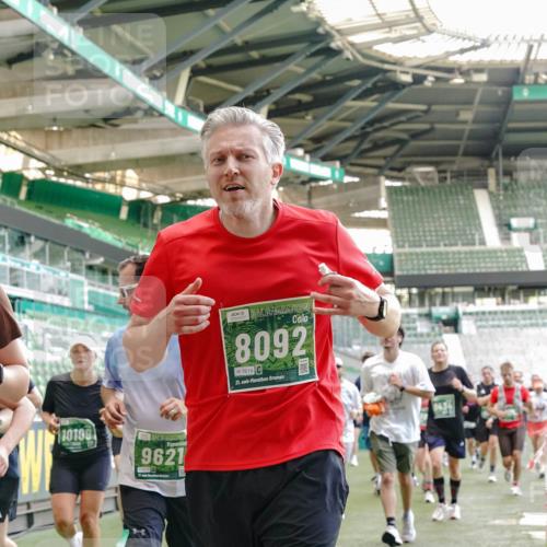 13.09.2026 - 21. swb-Marathon Bremen Michael Burmester http://msf.ph/oto/10418563 13.09.2026 13:20:37 Laufen im Stadion 333, 423, 464, 512, 620, 704, 782, 938, 1066, 1129, 1156, 1158, 1177, 1316, 1409, 1439, 1446, 1676, 1697, 1756, 1808, 1815, 1846, 1916, 2010, 2028, 2064, 2139, 2201, 2240, 2258, 2278, 2315, 2349, 2394, 2395, 2414, 2417, 2437, 2501, 2519, 2533, 2551, 2588, 2626, 2689, 2694, 2695, 2702, 2703, 2722, 2736, 2756, 2793, 2843, 2886, 3004, 3010, 3017, 3018, 3031, 3035, 3036, 3037, 3059, 3070, 3074, 3102, 3116, 3139, 3144, 3243, 3263, 3264, 3310, 3315 meine-sportfotos.de