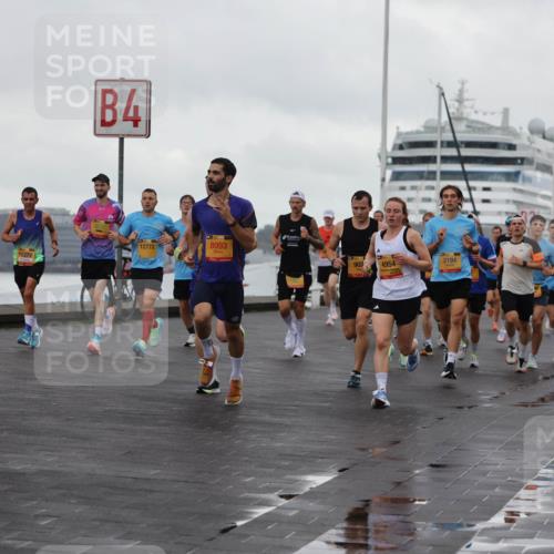 13.09.2026 - Kiel Lauf Andreas Tolksdorf http://msf.ph/oto/10418574 13.09.2026 10:57:11 Kiellinie 2572, 4, 8093, 127722, 11272, 902, 4954, 3194 meine-sportfotos.de