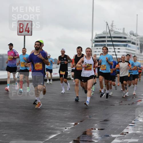 13.09.2026 - Kiel Lauf Andreas Tolksdorf http://msf.ph/oto/10418607 13.09.2026 10:57:11 Kiellinie 11272, 4, 12772, 8093, 3194 meine-sportfotos.de