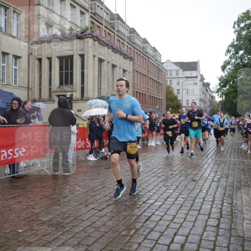 13.09.2026 - Kiel Lauf Yannick Fuchs http://msf.ph/oto/10418608 13.09.2026 10:50:43 Ziel 395, 715, 1737, 1904, 1921, 2029, 2521, 2530, 2578, 3238, 3295, 4279, 4875, 5426, 5430, 5800, 7224, 7229, 8105, 8768, 8848, 9013, 9599, 10028, 10029, 10192, 10198, 10391, 10968, 11684, 11960, 12092, 12262, 12602, 124, 177, 213, 274, 576, 706, 707, 807, 835, 952, 1008, 1124, 1154, 1779, 1904, 1980, 2709, 3032, 3214, 3216, 3436, 3737, 3769, 3889, 3929, 4270, 4714, 4743, 4922, 5100, 5394, 5456, 5549, 5800, 6127, 6248, 6250, 6666, 6864, 7266, 7520, 8131 meine-sportfotos.de