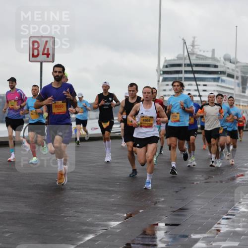 13.09.2026 - Kiel Lauf Andreas Tolksdorf http://msf.ph/oto/10418620 13.09.2026 10:57:11 Kiellinie 4, 11272, 12772, 3, 8093, 4954, 3194 meine-sportfotos.de