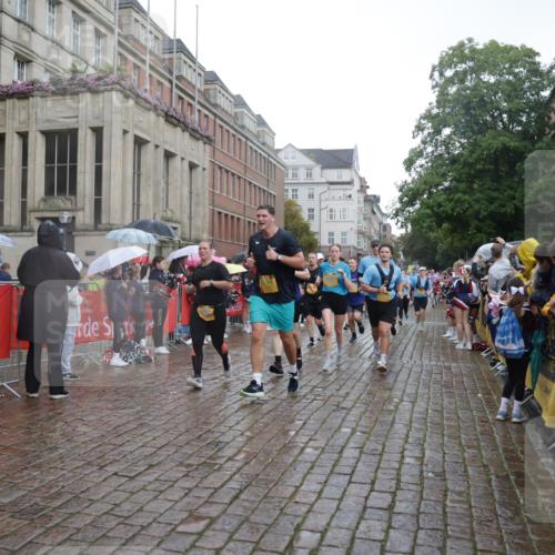 13.09.2026 - Kiel Lauf Yannick Fuchs http://msf.ph/oto/10418629 13.09.2026 10:50:44 Ziel 395, 715, 1737, 1921, 2029, 2521, 2530, 2578, 3238, 3295, 4279, 4875, 5426, 5430, 7224, 7229, 7314, 8105, 8768, 8848, 9013, 9508, 9599, 9798, 10028, 10029, 10192, 10198, 10391, 10968, 11684, 11960, 12092, 12262, 12602, 124, 177, 213, 274, 576, 706, 707, 807, 835, 952, 1008, 1124, 1154, 1779, 1904, 1980, 3032, 3214, 3216, 3436, 3737, 3769, 3889, 3929, 4270, 4714, 4743, 4922, 5100, 5394, 5456, 5549, 5800, 6127, 6248, 6250, 6666, 6864, 7266, 7520, 8131 meine-sportfotos.de