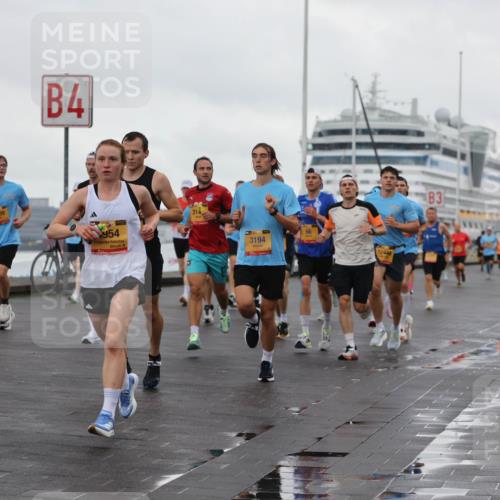 13.09.2026 - Kiel Lauf Andreas Tolksdorf http://msf.ph/oto/10418726 13.09.2026 10:57:12 Kiellinie 3309, 4, 954, 314, 3194, 12448, 3 meine-sportfotos.de