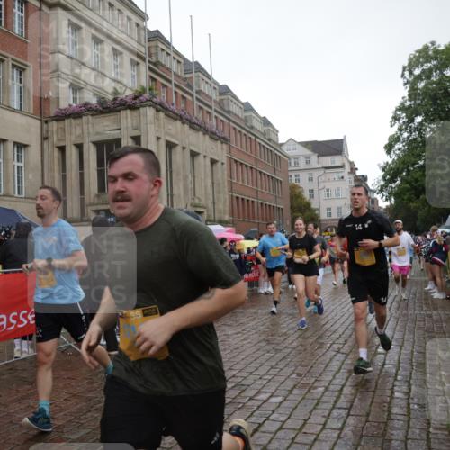 13.09.2026 - Kiel Lauf Yannick Fuchs http://msf.ph/oto/10418729 13.09.2026 10:50:56 Ziel 715, 1442, 2029, 2578, 2772, 4354, 5992, 6557, 7013, 7314, 8215, 9092, 9508, 9689, 9798, 11454, 12608, 213, 274, 395, 576, 715, 807, 835, 952, 1124, 1737, 1779, 1904, 1921, 1980, 2521, 2530, 3032, 3238, 3295, 3737, 3769, 3929, 4279, 4875, 4922, 5100, 5426, 5430, 5549, 5800, 6127, 6666, 6864, 7224, 7229, 7266, 7520, 8105, 8131, 8768, 8848, 9599, 10028, 10029, 10192, 10198, 10391, 10968, 11684, 11960, 12092, 12262, 251, 3214, 3216, 3436 meine-sportfotos.de