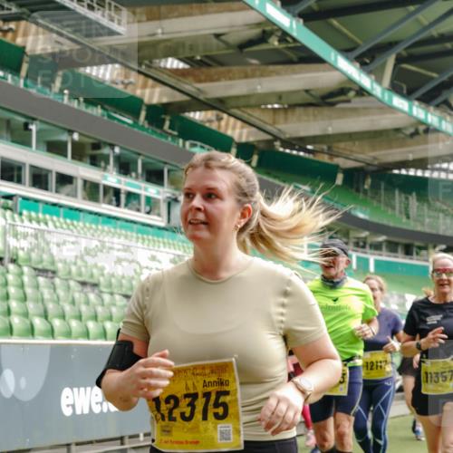 13.09.2026 - 21. swb-Marathon Bremen Michael Burmester http://msf.ph/oto/10418745 13.09.2026 10:43:19 Laufen im Stadion 10002, 10004, 10005, 10148, 10271, 10303, 10325, 10330, 10335, 10361, 10362, 10395, 10396, 10402, 10459, 10474, 10490, 10491, 10513, 10519, 10557, 10572, 10605, 10606, 10665, 10752, 10756, 10773, 10779, 10784, 10805, 10854, 10880, 10882, 10899, 10900, 10909, 10963, 10977, 10997, 11026, 11027, 11041, 11078, 11084, 11085, 11090, 11097, 11098, 11140, 11173, 11192, 11217, 11264, 11274, 11333, 11337, 11355, 11448, 11456, 11461, 11482 meine-sportfotos.de