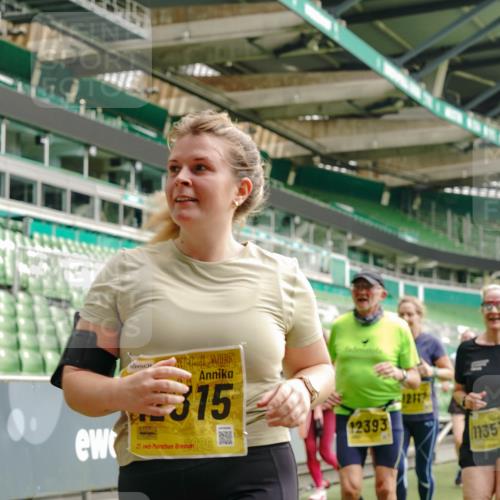 13.09.2026 - 21. swb-Marathon Bremen Michael Burmester http://msf.ph/oto/10418756 13.09.2026 10:43:19 Laufen im Stadion 10002, 10004, 10005, 10148, 10271, 10303, 10325, 10330, 10335, 10361, 10362, 10395, 10396, 10402, 10459, 10474, 10490, 10491, 10513, 10519, 10557, 10572, 10605, 10606, 10665, 10752, 10756, 10773, 10779, 10784, 10805, 10854, 10880, 10882, 10899, 10900, 10909, 10963, 10977, 10997, 11026, 11027, 11041, 11078, 11084, 11085, 11090, 11097, 11098, 11140, 11173, 11192, 11217, 11264, 11274, 11333, 11337, 11355, 11448, 11456, 11461, 11482 meine-sportfotos.de