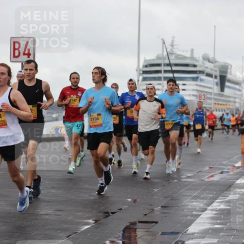 13.09.2026 - Kiel Lauf Andreas Tolksdorf http://msf.ph/oto/10418772 13.09.2026 10:57:12 Kiellinie 3309, 4, 4954, 38, 2, 3147, 3194, 795, 6, 12448, 3 meine-sportfotos.de