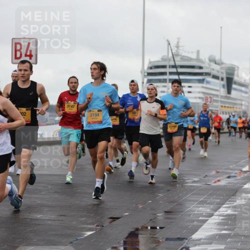13.09.2026 - Kiel Lauf Andreas Tolksdorf http://msf.ph/oto/10418783 13.09.2026 10:57:13 Kiellinie 3309, 4954, 4, 38, 02, 3147, 38, 3194, 9795, 66, 12448, 3 meine-sportfotos.de