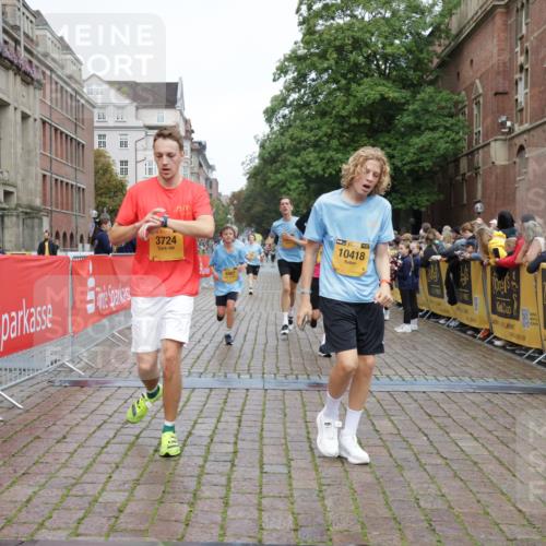 13.09.2026 - Kiel Lauf Yannick Fuchs http://msf.ph/oto/10418787 13.09.2026 09:40:19 Ziel 2284, 2546, 3724, 4987, 9734, 10413, 10418, 10825, 10971, 11410, 12715, 1120, 2123, 2510, 3416, 4090, 4605, 5081, 5946, 6209, 8620, 9367, 10031, 11034, 12715, 1081, 2695, 2847, 3552, 3694, 6563, 7131, 7239, 7730, 11750, 2510, 4090, 4605, 4862, 9367, 9782, 10303, 10769, 12172 meine-sportfotos.de