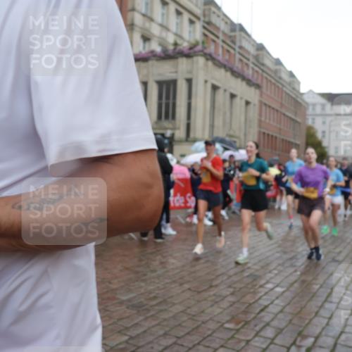 13.09.2026 - Kiel Lauf Yannick Fuchs http://msf.ph/oto/10418795 13.09.2026 10:51:00 Ziel 1442, 2772, 4106, 4273, 4354, 4745, 5992, 6557, 7013, 7469, 8215, 9092, 9689, 11454, 12608, 395, 576, 715, 807, 952, 1124, 1737, 1904, 1921, 2029, 2521, 2530, 2578, 3032, 3238, 3295, 3737, 3769, 3929, 4279, 4875, 4922, 5100, 5426, 5430, 5549, 5800, 6666, 6864, 7224, 7229, 7266, 7314, 7520, 8105, 8131, 8215, 8768, 8848, 9508, 9599, 9798, 10028, 10029, 10192, 10198, 10391, 10968, 11684, 11960, 12092, 12262, 238, 251, 3214, 3216, 3436 meine-sportfotos.de