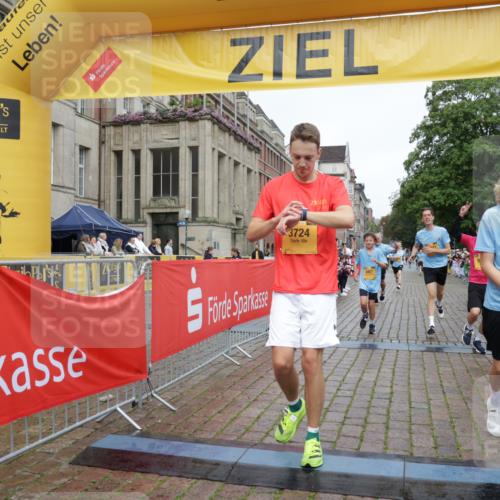 13.09.2026 - Kiel Lauf Yannick Fuchs http://msf.ph/oto/10418800 13.09.2026 09:40:20 Ziel 2284, 2546, 2695, 3724, 4987, 9734, 10413, 10418, 10825, 10971, 11410, 1120, 2123, 2510, 3416, 4090, 4605, 5081, 5946, 6209, 8620, 9367, 10031, 11034, 12715, 1081, 2847, 3552, 3694, 6563, 7131, 7239, 7730, 11750, 2510, 4090, 4605, 4862, 9367, 9782, 10303, 10769, 12172 meine-sportfotos.de