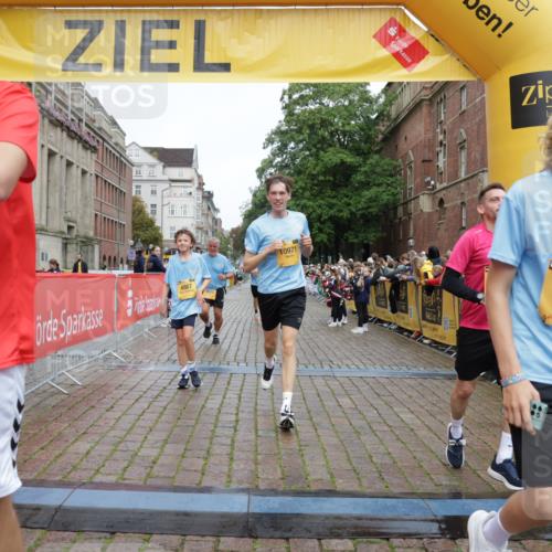 13.09.2026 - Kiel Lauf Yannick Fuchs http://msf.ph/oto/10418835 13.09.2026 09:40:21 Ziel 2284, 2546, 2695, 3694, 3724, 4987, 9734, 10413, 10418, 10825, 10971, 11410, 1120, 2123, 2510, 3416, 4605, 5081, 5946, 6209, 8620, 9367, 10031, 11034, 12715, 1081, 2847, 3552, 6563, 7131, 7239, 7730, 11750, 12225, 2510, 4090, 4605, 4862, 8620, 9367, 9782, 10769, 12172 meine-sportfotos.de