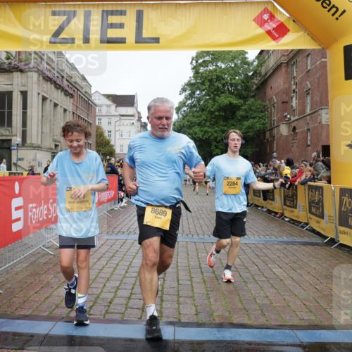 13.09.2026 - Kiel Lauf Yannick Fuchs http://msf.ph/oto/10418879 13.09.2026 09:40:23 Ziel 2284, 2695, 3694, 3724, 4987, 9734, 10413, 10418, 10825, 10971, 11410, 1120, 2123, 2546, 3416, 5081, 5946, 6209, 8620, 10031, 10413, 10825, 11034, 12715, 420, 1081, 2847, 3552, 6563, 7131, 7239, 7730, 10353, 11750, 12225, 2510, 4090, 4605, 4862, 8620, 9367 meine-sportfotos.de