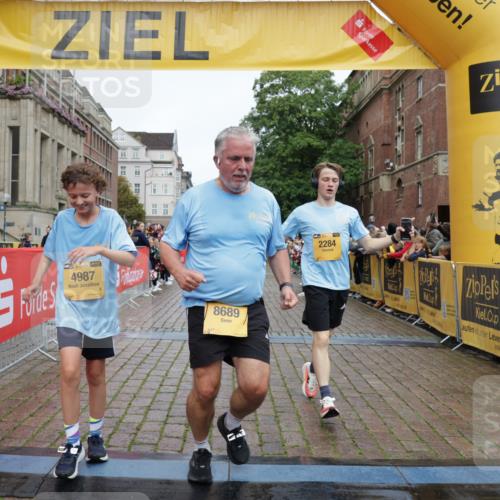 13.09.2026 - Kiel Lauf Yannick Fuchs http://msf.ph/oto/10418886 13.09.2026 09:40:23 Ziel 2284, 2695, 3694, 3724, 4987, 9734, 10413, 10418, 10825, 10971, 11410, 1120, 2123, 2546, 3416, 5081, 5946, 6209, 8620, 10031, 10413, 10825, 11034, 12715, 420, 1081, 2847, 3552, 6563, 7131, 7239, 7730, 10353, 11750, 12225, 2510, 4090, 4605, 4862, 8620, 9367 meine-sportfotos.de