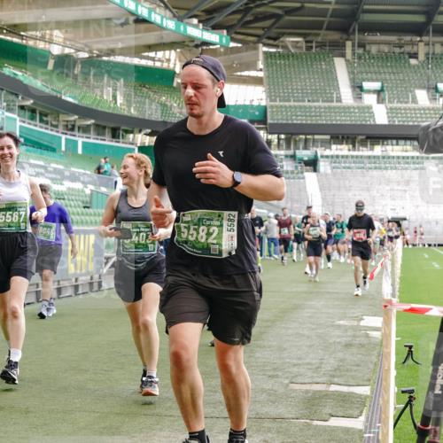 13.09.2026 - 21. swb-Marathon Bremen Michael Burmester http://msf.ph/oto/10418927 13.09.2026 13:20:49 Laufen im Stadion 333, 423, 441, 464, 601, 620, 704, 782, 938, 1066, 1094, 1129, 1156, 1158, 1177, 1316, 1409, 1439, 1446, 1518, 1676, 1697, 1756, 1808, 1815, 1846, 1916, 2010, 2028, 2064, 2139, 2201, 2258, 2278, 2315, 2349, 2394, 2395, 2414, 2417, 2437, 2501, 2519, 2533, 2551, 2588, 2626, 2694, 2695, 2702, 2722, 2736, 2756, 2793, 2828, 2886, 2954, 3004, 3010, 3017, 3018, 3035, 3036, 3037, 3059, 3070, 3074, 3102, 3116, 3139, 3144, 3243, 3263, 3264, 3310, 3315 meine-sportfotos.de