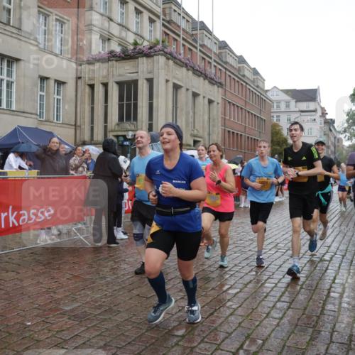 13.09.2026 - Kiel Lauf Yannick Fuchs http://msf.ph/oto/10418936 13.09.2026 10:51:08 Ziel 386, 638, 1442, 1758, 2247, 2730, 3873, 4106, 4258, 4259, 4271, 4273, 4745, 5999, 6293, 6557, 7013, 7469, 8464, 9007, 10455, 11154, 11214, 11281, 11579, 11910, 12823, 395, 715, 1737, 1904, 1921, 2029, 2521, 2530, 2578, 2772, 3238, 3295, 4279, 4354, 4875, 5426, 5430, 5800, 5992, 6557, 7013, 7224, 7229, 7314, 8105, 8215, 8768, 8848, 9092, 9508, 9599, 9689, 9798, 10028, 10029, 10192, 10198, 10391, 10968, 11454, 11684, 11960, 12092, 12262, 238, 251, 1904, 5800 meine-sportfotos.de