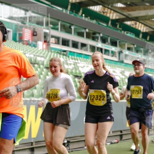 13.09.2026 - 21. swb-Marathon Bremen Michael Burmester http://msf.ph/oto/10418973 13.09.2026 10:43:24 Laufen im Stadion 10002, 10004, 10005, 10148, 10271, 10303, 10325, 10330, 10335, 10361, 10362, 10395, 10396, 10402, 10459, 10474, 10490, 10491, 10513, 10519, 10557, 10572, 10605, 10606, 10629, 10665, 10752, 10756, 10773, 10779, 10784, 10805, 10854, 10880, 10882, 10899, 10900, 10909, 10963, 10997, 11026, 11027, 11041, 11078, 11084, 11085, 11090, 11097, 11098, 11140, 11173, 11192, 11217, 11264, 11274, 11333, 11337, 11355, 11408, 11448, 11456, 11461, 11482 meine-sportfotos.de