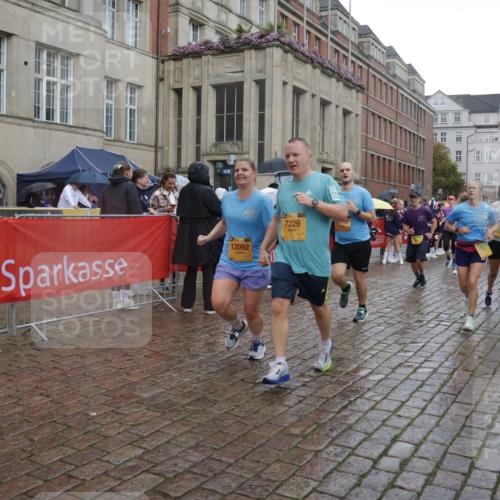 13.09.2026 - Kiel Lauf Yannick Fuchs http://msf.ph/oto/10418996 13.09.2026 10:51:12 Ziel 238, 251, 260, 386, 638, 680, 1758, 2247, 2672, 2730, 3873, 4106, 4258, 4259, 4271, 4273, 4745, 5525, 5999, 6293, 6948, 7469, 8464, 9007, 9742, 9834, 10455, 11154, 11214, 11281, 11579, 11910, 12237, 12823, 715, 1442, 2029, 2521, 2578, 2772, 3238, 3295, 4106, 4279, 4354, 5426, 5430, 5992, 6557, 7013, 7224, 7229, 7314, 7469, 8105, 8215, 8848, 9092, 9508, 9599, 9689, 9798, 10028, 10029, 10192, 10198, 10391, 10968, 11454, 11684, 11960, 12092, 12262, 1904, 5800 meine-sportfotos.de