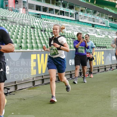 13.09.2026 - 21. swb-Marathon Bremen Michael Burmester http://msf.ph/oto/10419122 13.09.2026 13:20:54 Laufen im Stadion 258, 423, 441, 464, 601, 620, 704, 782, 1060, 1066, 1094, 1129, 1156, 1158, 1177, 1316, 1409, 1439, 1446, 1518, 1676, 1697, 1756, 1808, 1815, 1846, 1916, 2010, 2028, 2064, 2139, 2201, 2258, 2278, 2349, 2394, 2395, 2414, 2417, 2437, 2501, 2519, 2533, 2551, 2588, 2626, 2694, 2695, 2702, 2722, 2736, 2756, 2793, 2828, 2886, 2954, 2995, 3004, 3010, 3017, 3018, 3022, 3035, 3036, 3037, 3059, 3070, 3074, 3102, 3116, 3139, 3144, 3225, 3243, 3263, 3264, 3310, 3315 meine-sportfotos.de