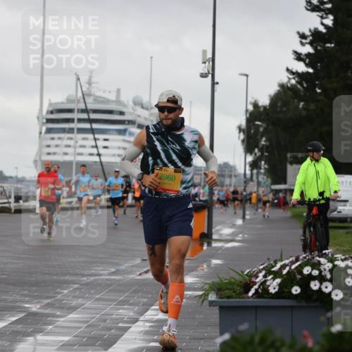 13.09.2026 - Kiel Lauf Andreas Tolksdorf http://msf.ph/oto/10419151 13.09.2026 10:57:19 Kiellinie 1, 399, 2960, 731 meine-sportfotos.de