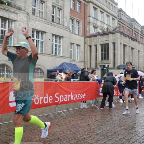 13.09.2026 - Kiel Lauf Yannick Fuchs http://msf.ph/oto/10419168 13.09.2026 10:51:22 Ziel 238, 240, 251, 260, 680, 901, 2672, 2803, 3029, 3751, 3879, 4040, 4205, 4271, 4619, 5525, 6663, 6865, 6948, 7043, 7914, 9030, 9699, 9742, 9834, 9951, 10459, 10474, 10617, 11154, 11171, 11214, 12019, 12237, 12300, 12644, 386, 638, 1442, 1758, 2029, 2247, 2578, 2730, 2772, 3873, 4106, 4258, 4259, 4273, 4354, 4745, 5992, 5999, 6293, 6557, 7013, 7314, 7469, 8215, 8464, 9007, 9092, 9508, 9689, 9798, 11454, 101, 201, 310, 1754, 2393, 2468, 3013, 4084, 5174, 7141, 715 meine-sportfotos.de