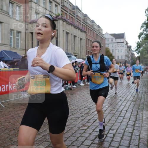 13.09.2026 - Kiel Lauf Yannick Fuchs http://msf.ph/oto/10419197 13.09.2026 10:51:24 Ziel 238, 240, 251, 260, 680, 901, 2035, 2672, 2803, 3029, 3751, 3879, 4040, 4205, 4619, 5525, 5735, 6663, 6865, 6948, 7043, 7914, 9030, 9699, 9742, 9834, 9951, 10459, 10474, 10617, 11171, 12019, 12237, 12300, 12644, 386, 638, 1442, 1758, 2247, 2672, 2730, 2772, 3873, 4106, 4258, 4259, 4271, 4273, 4354, 4745, 5525, 5992, 5999, 6293, 6557, 6948, 7013, 7314, 7469, 8215, 8464, 9007, 9092, 9508, 9689, 9798, 11454, 101, 201, 310, 1754, 2393, 2468, 3013, 4084, 5174, 7141, 715 meine-sportfotos.de
