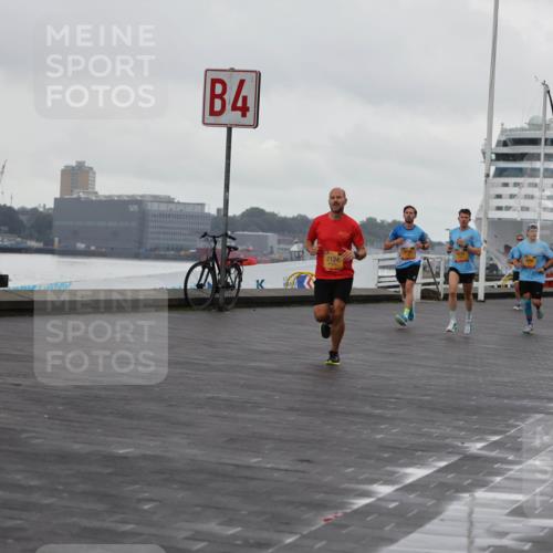13.09.2026 - Kiel Lauf Andreas Tolksdorf http://msf.ph/oto/10419210 13.09.2026 10:57:21 Kiellinie 4, 2124, 3157, 2231, 3 meine-sportfotos.de