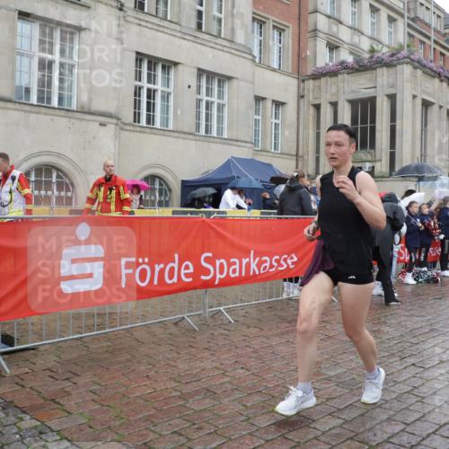 13.09.2026 - Kiel Lauf Yannick Fuchs http://msf.ph/oto/10419297 13.09.2026 10:51:29 Ziel 240, 901, 1804, 2035, 2519, 2690, 2803, 3029, 3440, 3751, 3879, 4040, 4205, 4613, 4619, 4646, 4939, 5441, 5735, 6663, 6865, 6928, 7043, 7914, 8373, 9030, 9699, 9951, 9970, 10384, 10459, 10474, 10617, 11171, 12019, 12300, 12420, 238, 251, 260, 386, 638, 680, 1442, 1758, 2247, 2672, 2730, 2772, 3873, 4106, 4258, 4259, 4271, 4273, 4354, 4745, 5525, 5999, 6293, 6557, 6865, 6948, 7013, 7469, 8464, 9007, 9092, 9689, 11454, 101, 201, 310, 1754, 2393, 2468, 3013, 4084, 5174, 7141 meine-sportfotos.de