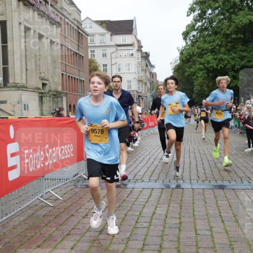 13.09.2026 - Kiel Lauf Yannick Fuchs http://msf.ph/oto/10419314 13.09.2026 09:40:53 Ziel 1630, 1787, 5039, 6299, 8493, 8636, 9578, 9726, 10353, 11792, 420, 1081, 2284, 2695, 2847, 3552, 3694, 4987, 6563, 7131, 7239, 7730, 9734, 10353, 10971, 11750, 12225, 1593, 3883, 4137, 8389, 9608, 10202, 10299, 10974, 2284, 2546, 3724, 4987, 9734, 10413, 10418, 10825, 10971, 11410 meine-sportfotos.de