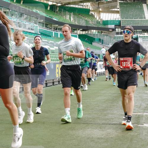 13.09.2026 - 21. swb-Marathon Bremen Michael Burmester http://msf.ph/oto/10419339 13.09.2026 13:21:01 Laufen im Stadion 258, 351, 423, 441, 464, 601, 620, 704, 782, 851, 1060, 1066, 1094, 1129, 1156, 1158, 1177, 1316, 1344, 1409, 1439, 1446, 1518, 1676, 1697, 1756, 1808, 1815, 1846, 1916, 2010, 2028, 2064, 2139, 2201, 2258, 2278, 2349, 2394, 2395, 2414, 2417, 2437, 2501, 2519, 2533, 2551, 2588, 2626, 2694, 2695, 2722, 2736, 2756, 2793, 2828, 2886, 2954, 2995, 3004, 3010, 3017, 3018, 3022, 3034, 3035, 3036, 3037, 3059, 3070, 3074, 3102, 3116, 3139, 3144, 3225, 3243, 3263, 3264, 3310, 3315 meine-sportfotos.de