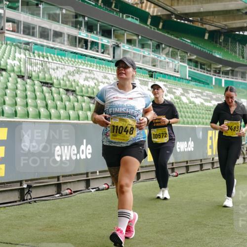 13.09.2026 - 21. swb-Marathon Bremen Michael Burmester http://msf.ph/oto/10419359 13.09.2026 10:43:36 Laufen im Stadion 10002, 10004, 10005, 10148, 10271, 10295, 10303, 10325, 10330, 10335, 10361, 10362, 10395, 10396, 10402, 10459, 10474, 10490, 10491, 10513, 10557, 10572, 10605, 10606, 10629, 10665, 10752, 10756, 10773, 10779, 10784, 10805, 10854, 10880, 10882, 10899, 10900, 10997, 10999, 11026, 11027, 11041, 11078, 11084, 11085, 11090, 11097, 11098, 11140, 11173, 11192, 11217, 11233, 11264, 11274, 11307, 11333, 11337, 11355, 11385, 11408, 11448, 11456, 11461, 11482 meine-sportfotos.de
