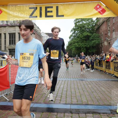 13.09.2026 - Kiel Lauf Yannick Fuchs http://msf.ph/oto/10419361 13.09.2026 09:40:55 Ziel 1630, 1787, 5039, 6299, 8389, 8493, 8636, 9578, 9726, 10202, 11792, 420, 1081, 2284, 2695, 2847, 3552, 3694, 4987, 6563, 7131, 7239, 7730, 10353, 11750, 11792, 12225, 1593, 1966, 3883, 4137, 9608, 10299, 10974, 2284, 3724, 4987, 9734, 10413, 10418, 10825, 10971, 11410 meine-sportfotos.de