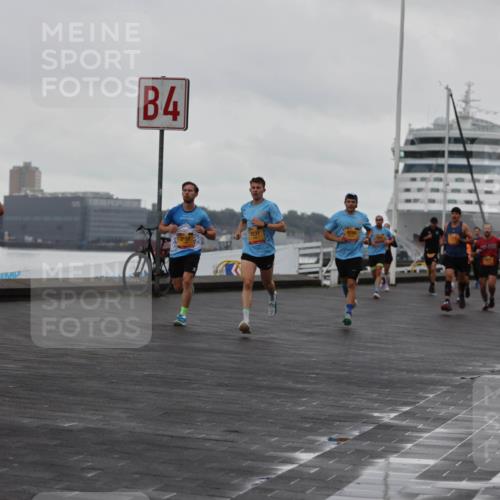 13.09.2026 - Kiel Lauf Andreas Tolksdorf http://msf.ph/oto/10419411 13.09.2026 10:57:23 Kiellinie 2124, 4, 2231, 4280, 3157, 3 meine-sportfotos.de
