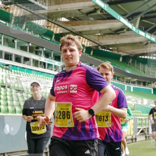 13.09.2026 - 21. swb-Marathon Bremen Michael Burmester http://msf.ph/oto/10419433 13.09.2026 10:43:38 Laufen im Stadion 10002, 10004, 10005, 10148, 10176, 10271, 10295, 10303, 10325, 10330, 10335, 10361, 10362, 10395, 10396, 10402, 10459, 10474, 10490, 10491, 10513, 10557, 10572, 10605, 10606, 10629, 10665, 10752, 10756, 10773, 10779, 10784, 10805, 10854, 10880, 10882, 10899, 10900, 10997, 10999, 11026, 11027, 11041, 11078, 11090, 11097, 11098, 11140, 11173, 11192, 11217, 11233, 11264, 11274, 11307, 11333, 11337, 11355, 11385, 11408, 11448, 11456, 11461, 11482, 11943 meine-sportfotos.de