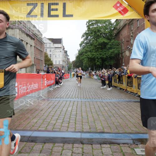 13.09.2026 - Kiel Lauf Yannick Fuchs http://msf.ph/oto/10419463 13.09.2026 09:41:03 Ziel 1593, 1787, 3883, 4137, 5039, 8389, 8493, 9726, 10202, 420, 1081, 1630, 2847, 3552, 6299, 6563, 7131, 7239, 7730, 8636, 9578, 10353, 11750, 11792, 12225, 1671, 1966, 9608, 10299, 10974, 11645, 11983, 1081, 2284, 2695, 2847, 3694 meine-sportfotos.de