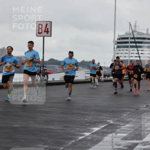 13.09.2026 - Kiel Lauf Andreas Tolksdorf http://msf.ph/oto/10419502 13.09.2026 10:57:25 Kiellinie 3157, 2231, 4, 4280, 4418, 3 meine-sportfotos.de