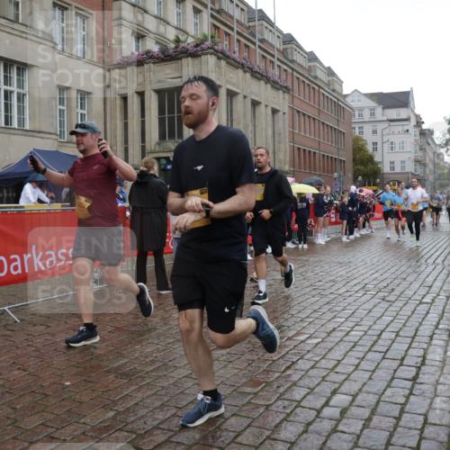 13.09.2026 - Kiel Lauf Yannick Fuchs http://msf.ph/oto/10419537 13.09.2026 10:51:44 Ziel 101, 201, 310, 826, 1231, 1568, 1600, 1754, 1890, 2393, 2468, 2470, 2566, 2783, 3013, 3440, 4084, 4613, 4887, 5174, 5441, 6177, 6287, 6367, 7141, 7204, 7740, 8108, 8197, 8625, 8627, 9265, 10345, 10440, 11079, 11332, 11551, 12135, 12387, 12755, 238, 240, 251, 260, 680, 901, 1804, 2035, 2247, 2519, 2672, 2690, 2803, 3029, 3440, 3751, 3873, 3879, 4040, 4205, 4271, 4613, 4619, 4646, 4939, 5441, 5525, 5735, 6663, 6865, 6928, 6948, 7043, 7914, 8373, 9007, 9030, 23 meine-sportfotos.de