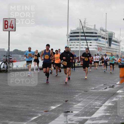 13.09.2026 - Kiel Lauf Andreas Tolksdorf http://msf.ph/oto/10419592 13.09.2026 10:57:27 Kiellinie 4280, 4, 2809, 11527, 11418, 12521, 3 meine-sportfotos.de