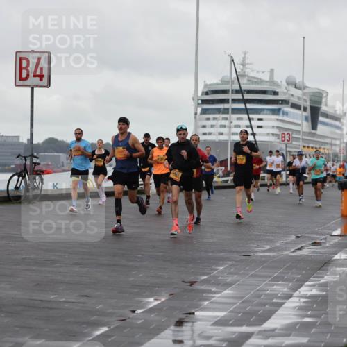 13.09.2026 - Kiel Lauf Andreas Tolksdorf http://msf.ph/oto/10419616 13.09.2026 10:57:27 Kiellinie 4280, 4, 2809, 1418, 12521, 3 meine-sportfotos.de