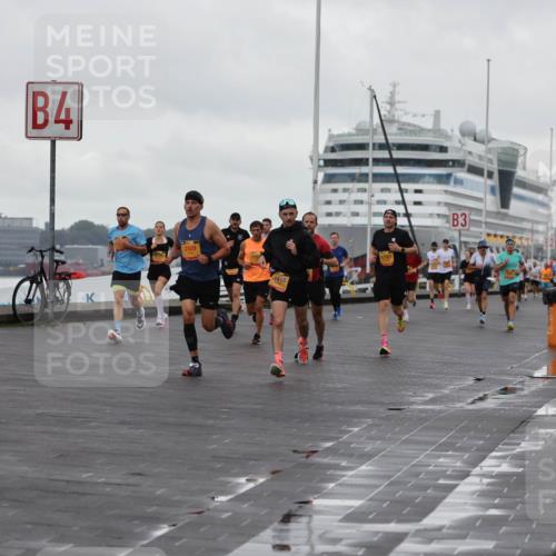 13.09.2026 - Kiel Lauf Andreas Tolksdorf http://msf.ph/oto/10419623 13.09.2026 10:57:27 Kiellinie 4280, 4, 2809, 1418, 3 meine-sportfotos.de